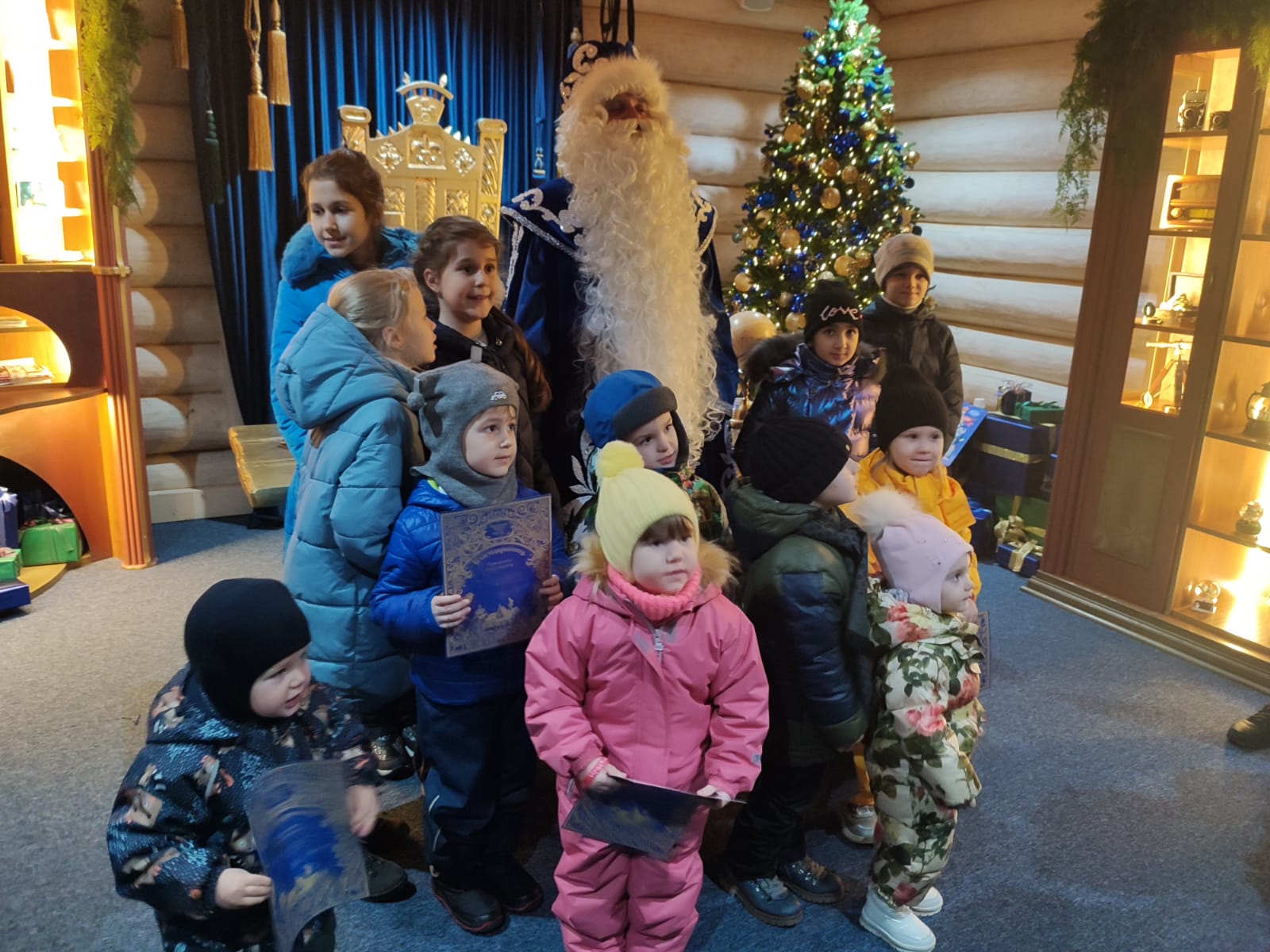 В гостях в Московской Усадьбе Деда Мороза! - Маленькая Страна Химки:  частный детский сад (садик) в сходне, зеленоград.,